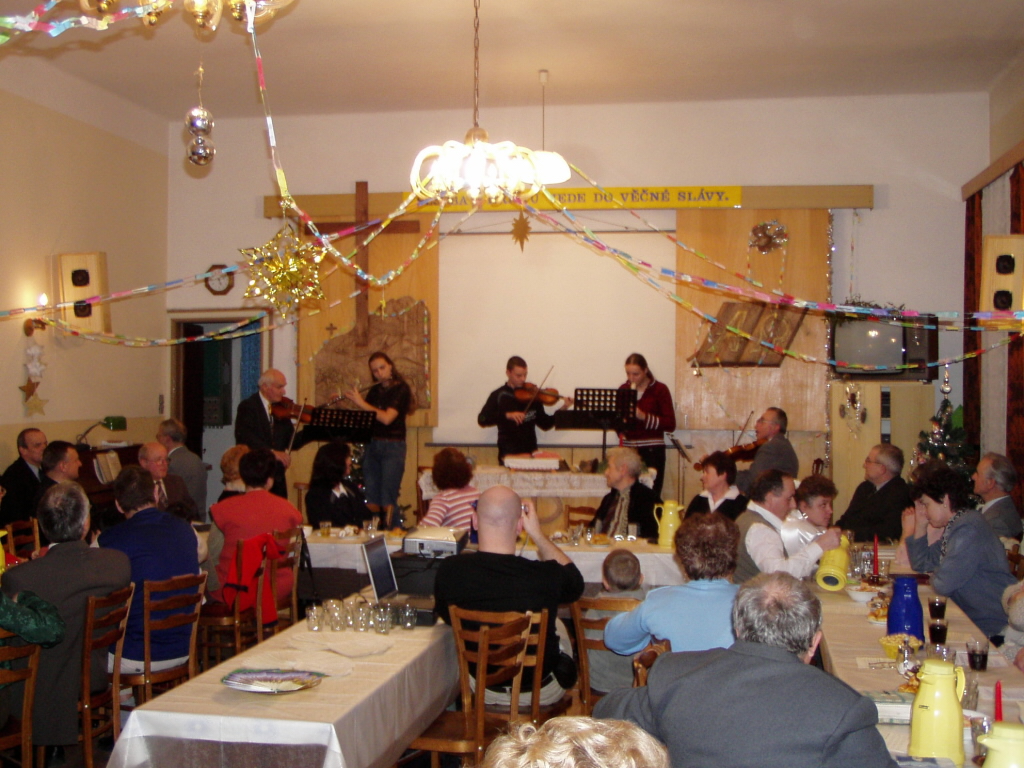 06.Vánoční večernice 2004.jpg